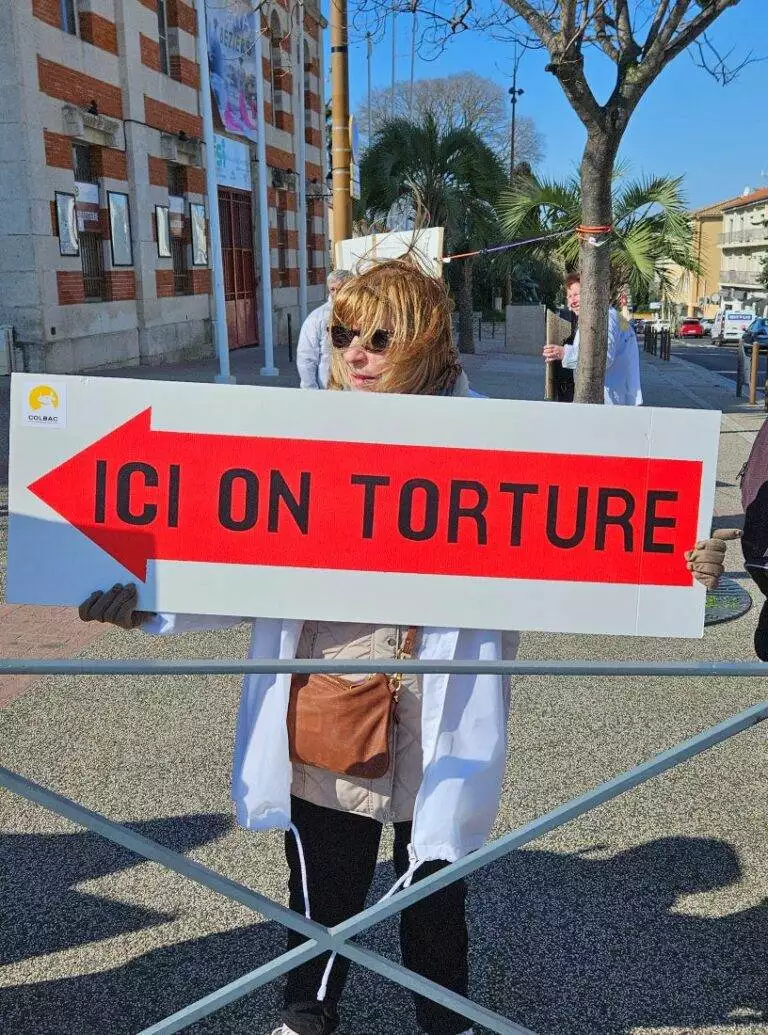 20250315_manifestation contre les entrainements_Parejo_Dans l'intimité d'un torero (8)