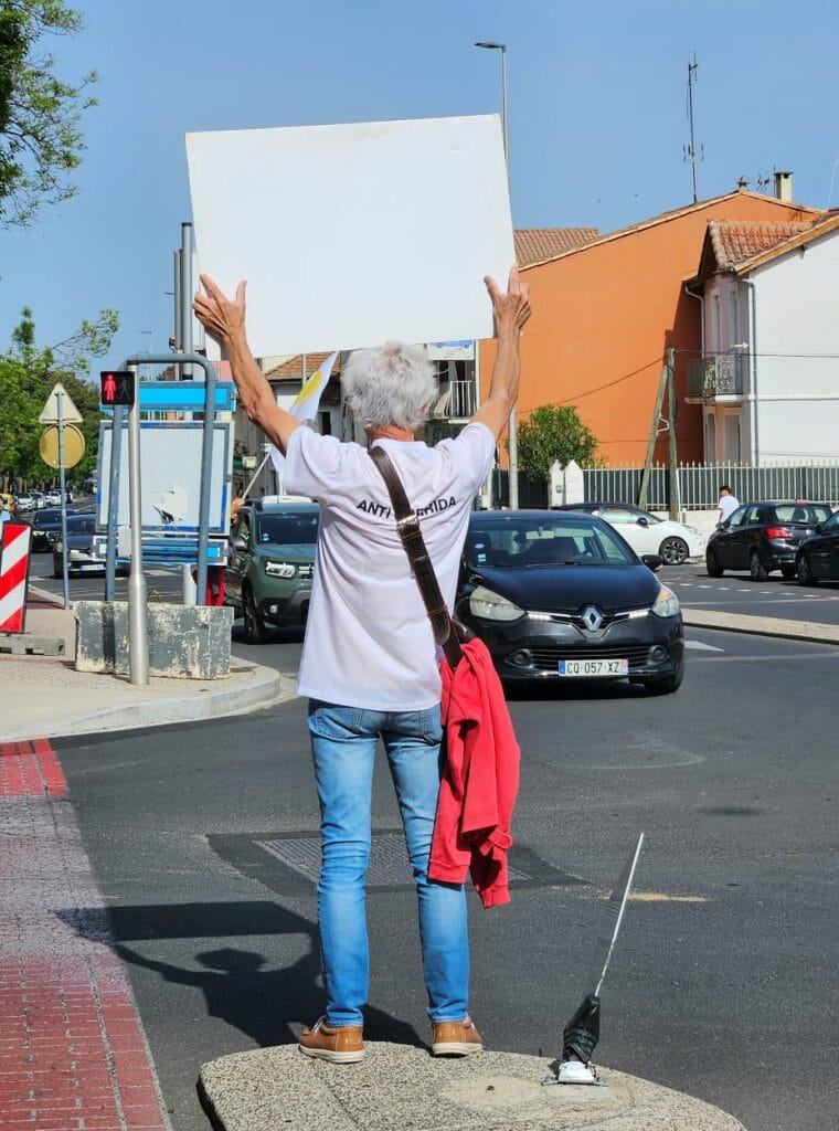 20250503_feria off_manifestation (14)