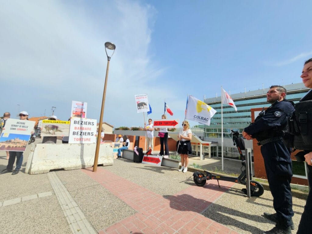 20250503_feria off_manifestation (4)