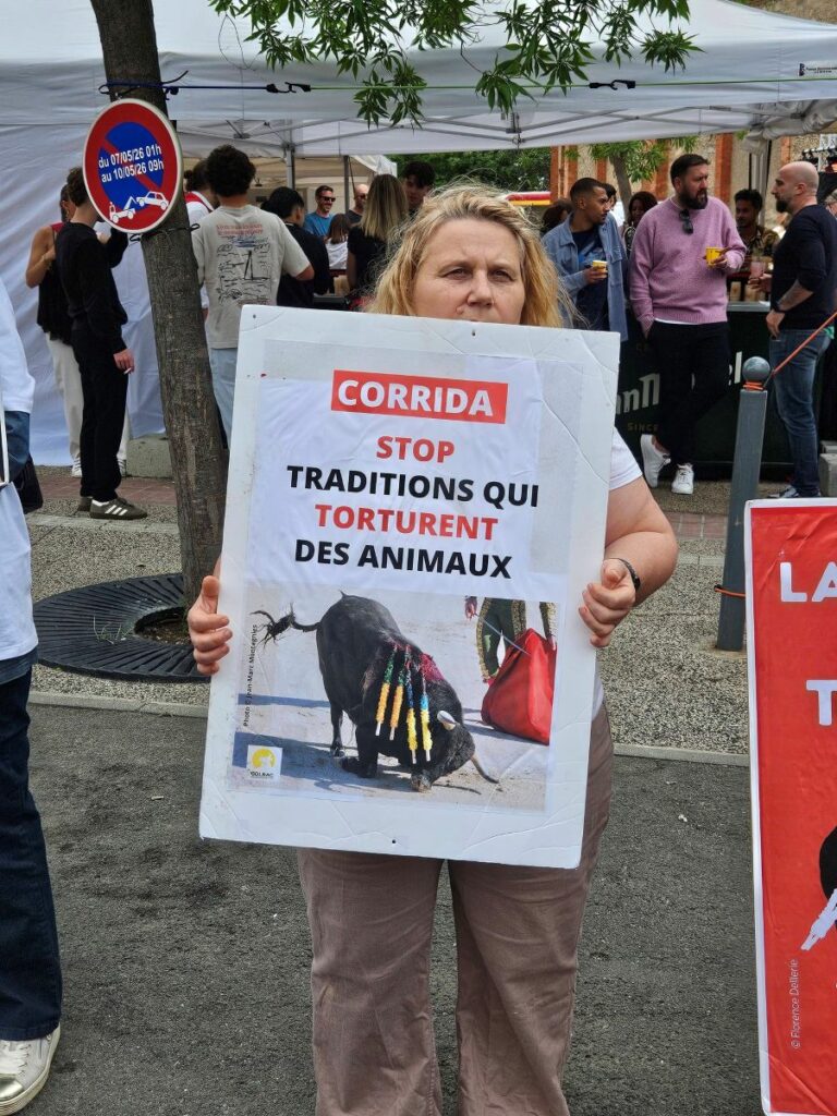 Feria OFF manif 2 9 mai 2026 (8)